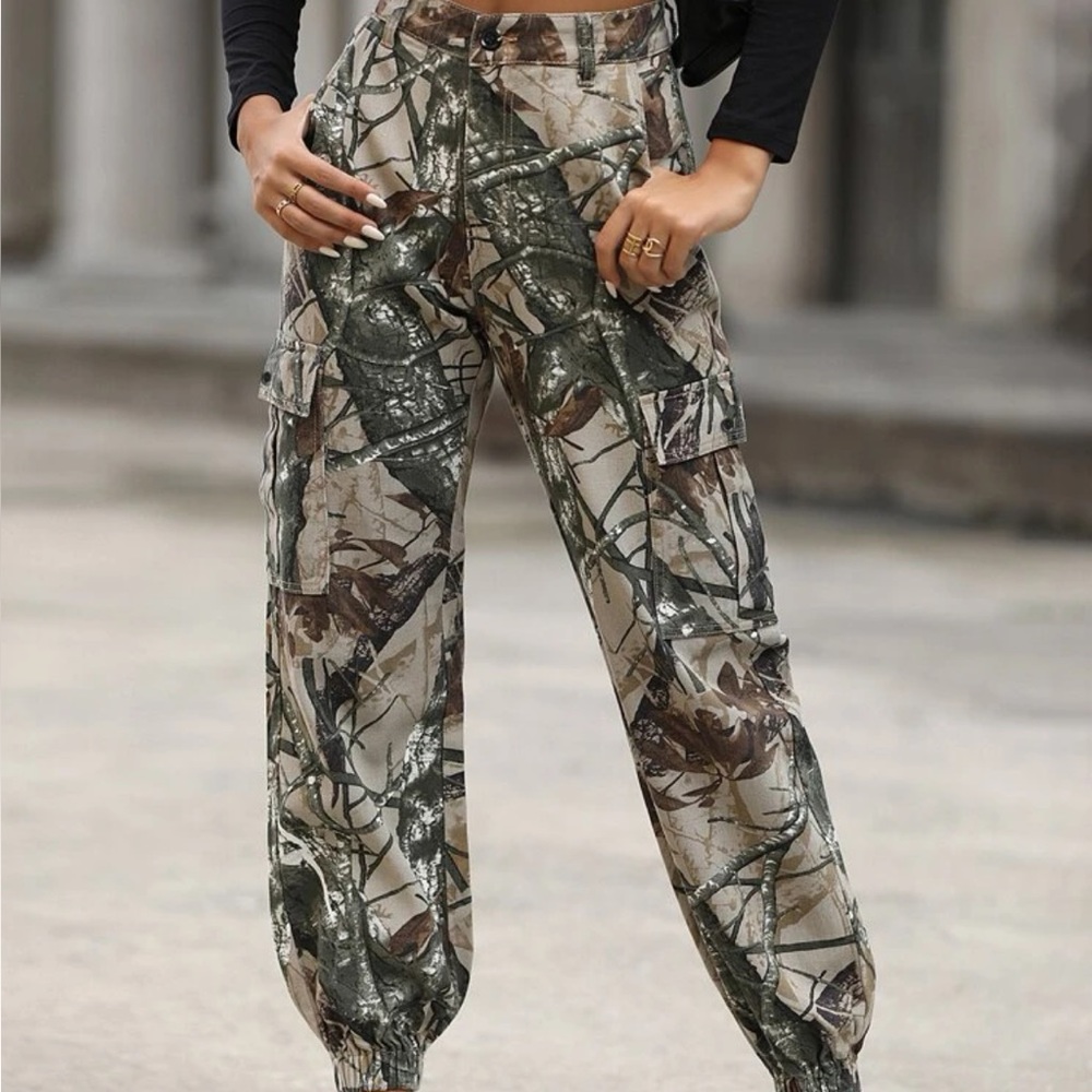 camo cargo pants